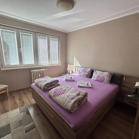 Free Parking, Near To Street , 2 Br София