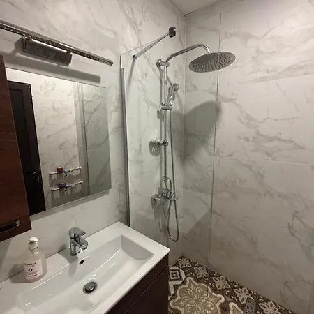 Free Parking, Near To Street , 2 Br София